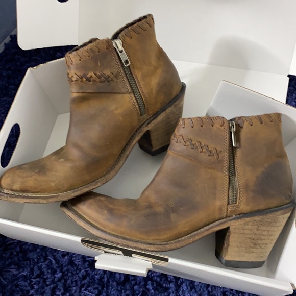 Used boots - Picture 2 of 7